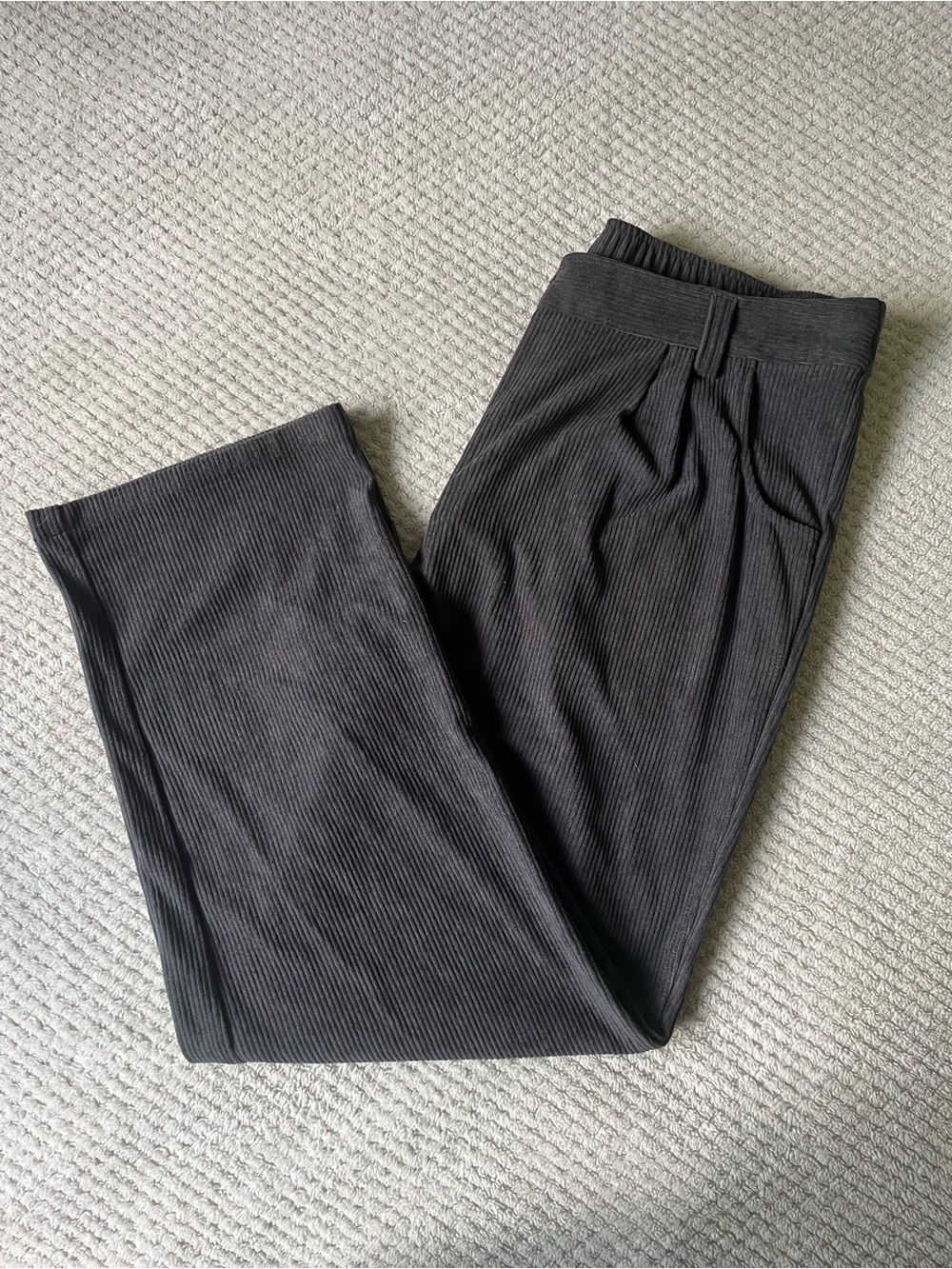 HALARA flowy baggy everyday Wide-Leg Ribbed Pants in Dark Gray